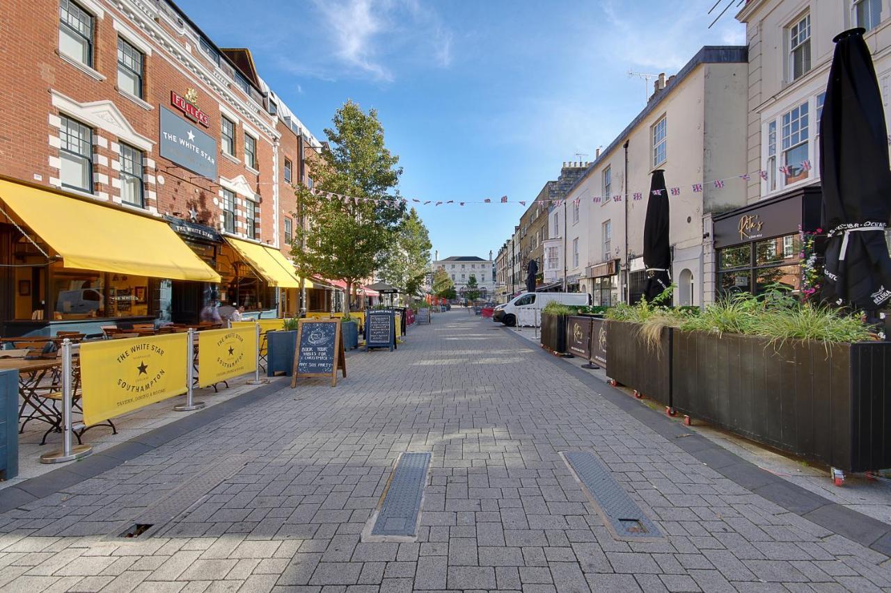 14 Oxford Mews - 5 Star Living For Up To 10 People Villa Southampton Eksteriør bilde